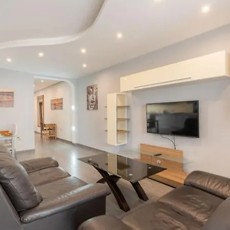 Apartment Malta's Gateway-hosted By Sweetstay
